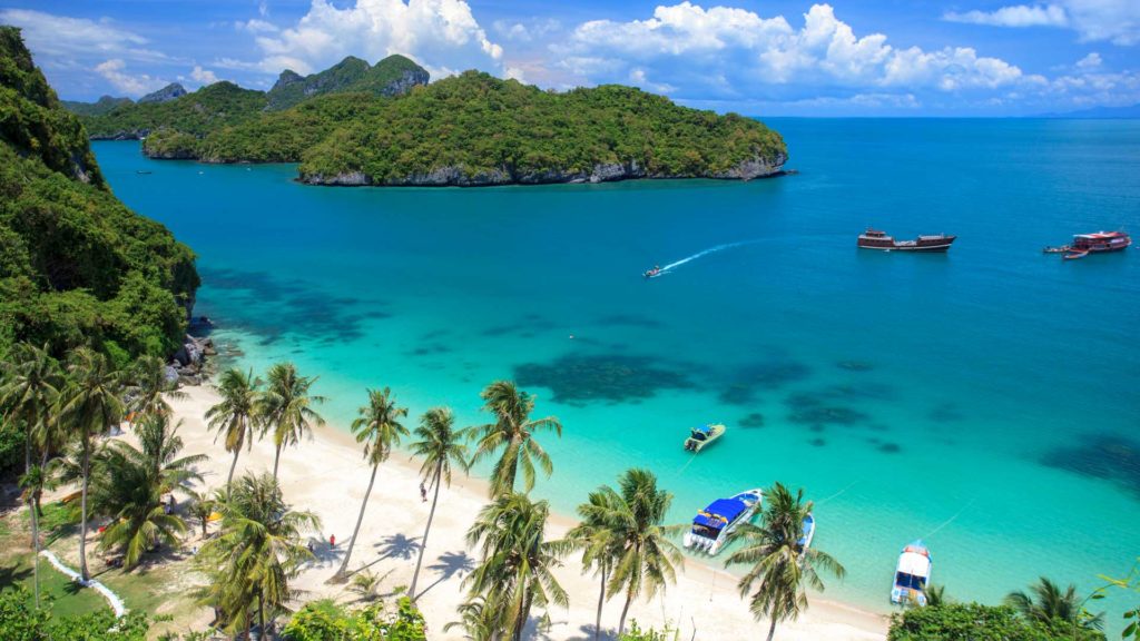 Mu Ko Ang Thong: Private Day Charter in Classic Thai Yacht in Koh Samui